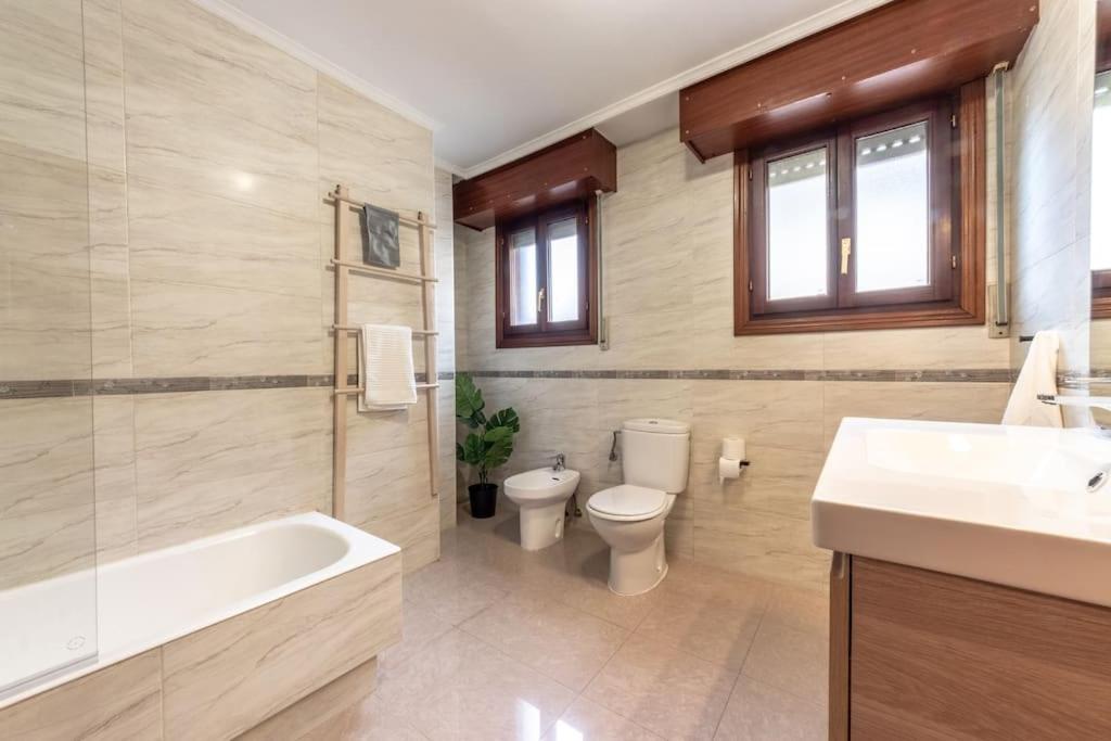 Appartamento Acogedor Piso En Santurtzi .Parking Privado Esterno foto